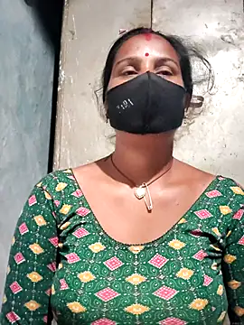 Snapshot of Hey_Ziya chatting on September 22, 2025, 9:21 pm Hey Ziya online show from September 22, 2025, 9:21 pm