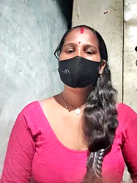 Snapshot of Hey_Ziya chatting on September 29, 2025, 10:48 pm Hey Ziya online show from September 29, 2025, 10:48 pm