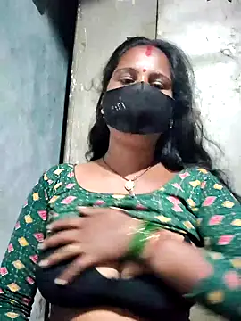 Snapshot of Hey_Ziya chatting on October 2, 2025, 7:50 pm Hey Ziya online show from October 2, 2025, 7:50 pm