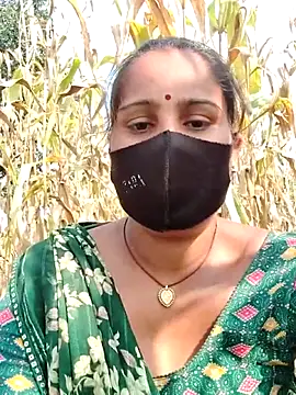 Snapshot of Hey_Ziya chatting on October 17, 2025, 9:01 am Hey Ziya online show from October 17, 2025, 9:01 am