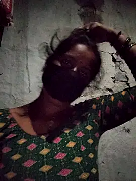 Snapshot of Hey_Ziya chatting on October 7, 2025, 9:38 pm Hey Ziya online show from October 7, 2025, 9:38 pm