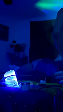 gurlnips online show from February 7, 2026, 1:08 pm