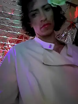gurlnips online show from March 21, 2025, 8:28 am