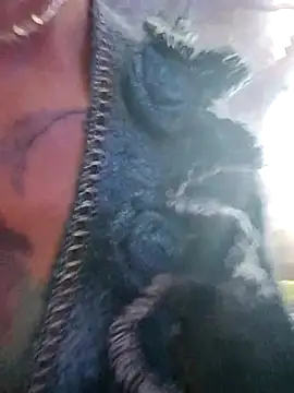 gurlnips online show from October 2, 2025, 7:06 pm