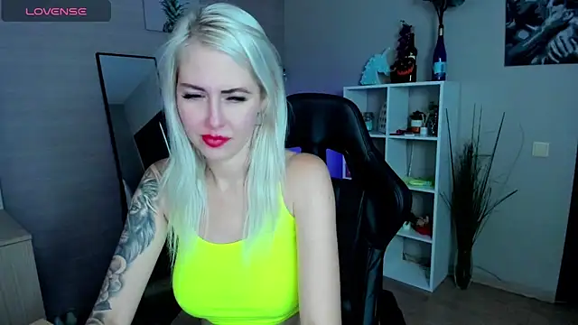 Snapshot of Mermaid_N chatting on October 23, 2025, 1:59 am Mermaid N online show from October 23, 2025, 1:59 am