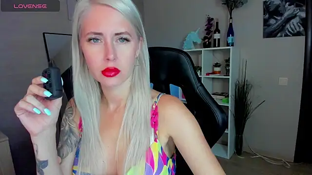 Snapshot of Mermaid_N chatting on September 24, 2025, 1:35 am Mermaid N online show from September 24, 2025, 1:35 am