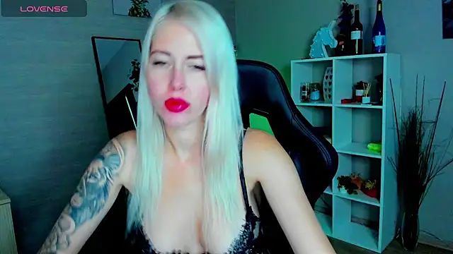 Snapshot of Mermaid_N chatting on October 9, 2025, 1:39 am Mermaid N online show from October 9, 2025, 1:39 am