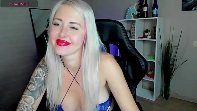 Snapshot of Mermaid_N chatting on October 7, 2025, 1:50 am Mermaid N online show from October 7, 2025, 1:50 am