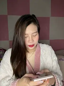 Snapshot of Bae1103 chatting on February 17, 2025, 1:22 pm Bae1103 online show from February 17, 2025, 1:22 pm