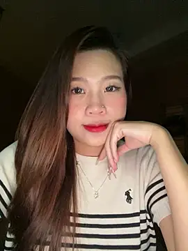 Snapshot of Bae1103 chatting on February 2, 2025, 10:06 pm Bae1103 online show from February 2, 2025, 10:06 pm