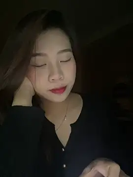 Snapshot of Bae1103 chatting on February 8, 2025, 4:14 pm Bae1103 online show from February 8, 2025, 4:14 pm