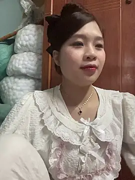 Bae1103 online show from February 19, 2026, 4:26 pm