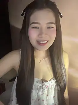 Snapshot of Bae1103 chatting on June 7, 2026, 4:01 pm Bae1103 online show from June 7, 2026, 4:01 pm