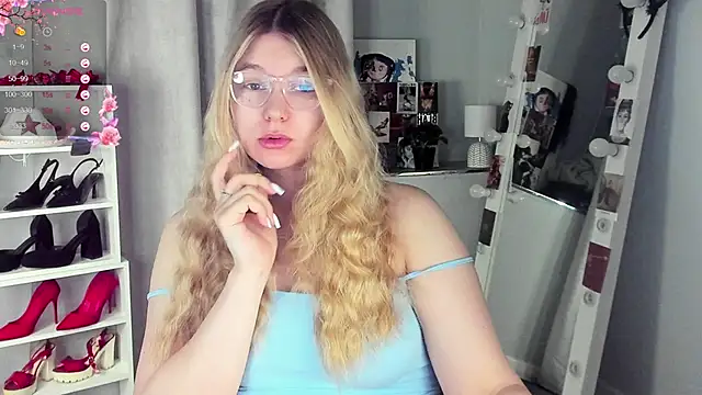 Snapshot of Rebecca_Kelly chatting on February 19, 2026, 2:30 am Rebecca Kelly online show from February 19, 2026, 2:30 am