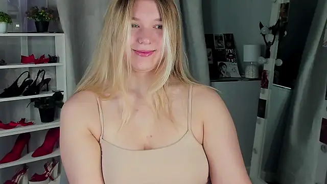 Rebecca Kelly online show from October 20, 2025, 2:02 am