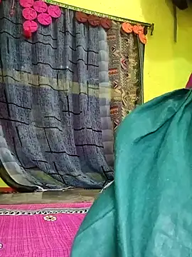 Cute Suhani online show from January 13, 2025, 5:12 pm