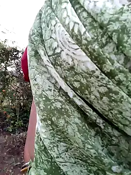 Snapshot of Cute_Suhani chatting on November 1, 2025, 1:01 am Cute Suhani online show from November 1, 2025, 1:01 am