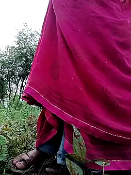 Snapshot of Cute_Suhani chatting on September 20, 2025, 1:10 am Cute Suhani online show from September 20, 2025, 1:10 am