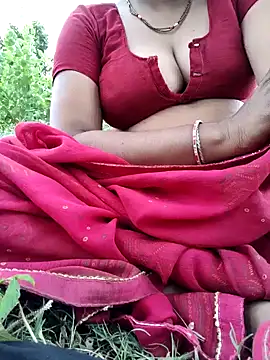 Snapshot of Cute_Suhani chatting on October 5, 2025, 9:11 am Cute Suhani online show from October 5, 2025, 9:11 am