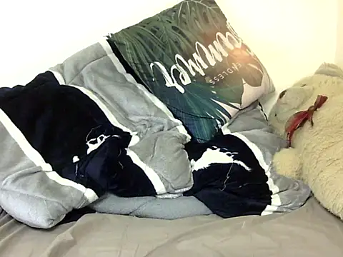 Snapshot of Sexxy_slim_honey chatting on October 16, 2025, 6:32 am Sexxy slim honey online show from October 16, 2025, 6:32 am