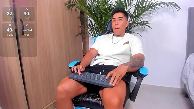 Snapshot of Alan_greek_1 chatting on October 10, 2025, 1:06 am Alan greek 1 online show from October 10, 2025, 1:06 am