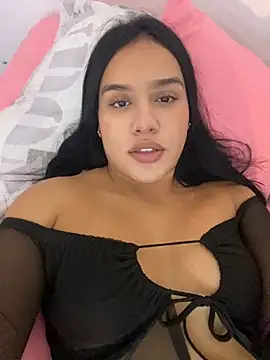 Snapshot of ShanellBlack chatting on February 24, 2025, 2:40 am ShanellBlack online show from February 24, 2025, 2:40 am