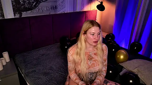 Liv Fay online show from February 3, 2025, 2:45 pm