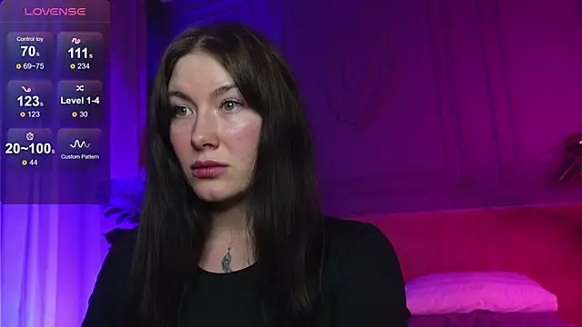 Liv Fay online show from November 12, 2025, 3:16 pm