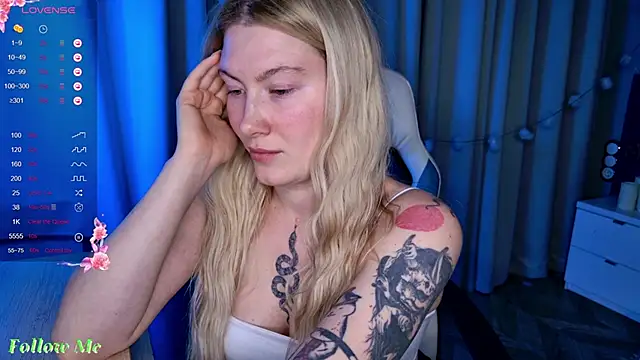 Liv Fay online show from February 20, 2025, 4:03 pm