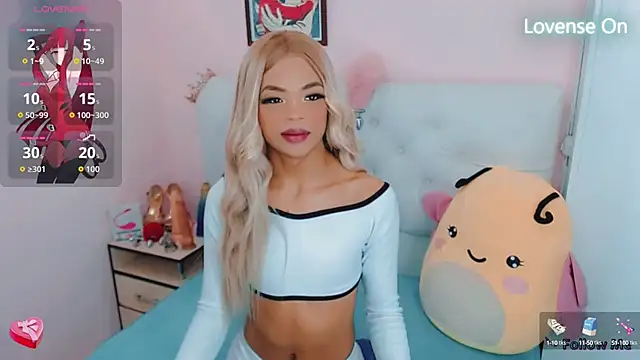 Snapshot of alexa-xxx- chatting on October 1, 2025, 5:12 am alexa-xxx- online show from October 1, 2025, 5:12 am