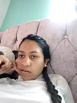Tiphanydirty3 online show from February 28, 2025, 9:44 pm
