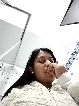 Tiphanydirty3 online show from March 4, 2025, 11:22 pm