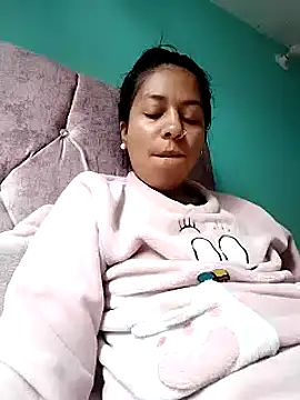 Tiphanydirty3 online show from February 20, 2025, 5:09 pm