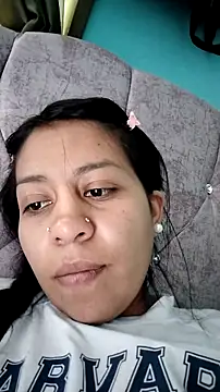 Tiphanydirty3 online show from September 9, 2025, 5:33 pm