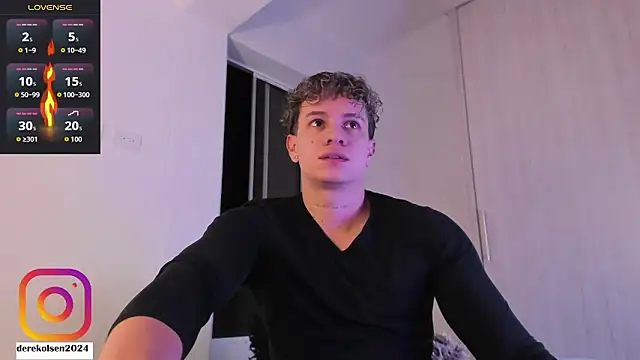 Snapshot of DerekOlsen chatting on September 19, 2025, 2:37 am DerekOlsen online show from September 19, 2025, 2:37 am