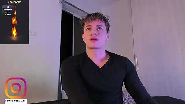 Snapshot of DerekOlsen chatting on October 11, 2025, 3:07 am DerekOlsen online show from October 11, 2025, 3:07 am