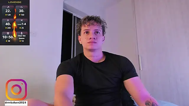 Snapshot of DerekOlsen chatting on September 18, 2025, 2:47 am DerekOlsen online show from September 18, 2025, 2:47 am