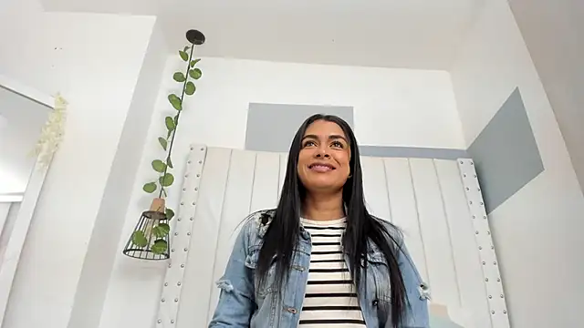 hannah gray online show from April 5, 2026, 12:12 pm