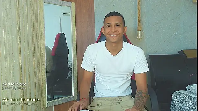 Snapshot of dominic_smith_ chatting on June 21, 2026, 2:39 am dominic smith online show from June 21, 2026, 2:39 am