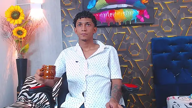 dominic smith  online show from October 8, 2025, 9:48 pm