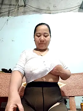 Queen 18200 online show from February 15, 2026, 9:58 pm