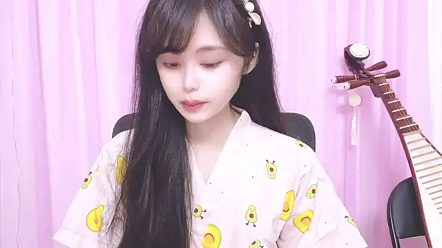 Snapshot of ---MIA--- chatting on October 8, 2025, 2:07 pm ---MIA--- online show from October 8, 2025, 2:07 pm