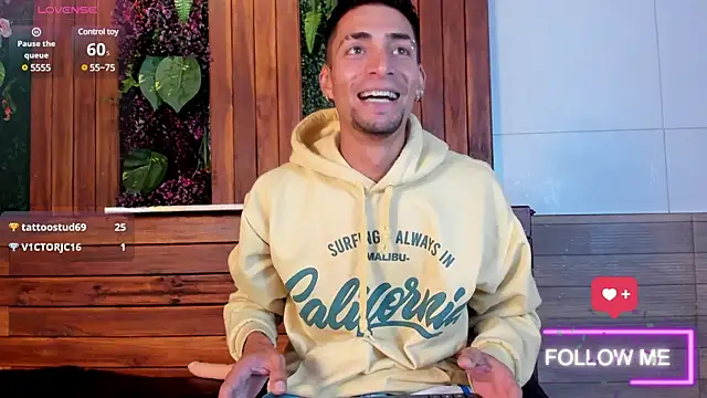 Snapshot of DrakeNeumann chatting on March 14, 2025, 10:07 am DrakeNeumann online show from March 14, 2025, 10:07 am