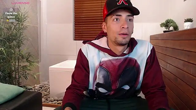 Snapshot of DrakeNeumann chatting on March 18, 2025, 6:50 am DrakeNeumann online show from March 18, 2025, 6:50 am