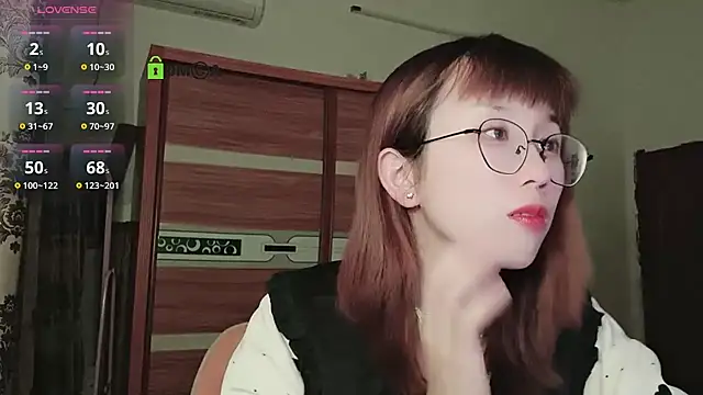 Lili 666 online show from March 9, 2025, 5:17 pm
