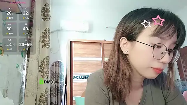 Snapshot of Lili_666 chatting on October 14, 2025, 2:12 am Lili 666 online show from October 14, 2025, 2:12 am