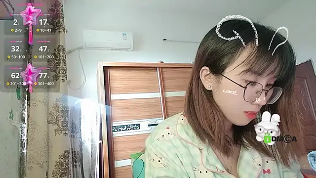 Snapshot of Lili_666 chatting on October 31, 2025, 1:46 am Lili 666 online show from October 31, 2025, 1:46 am