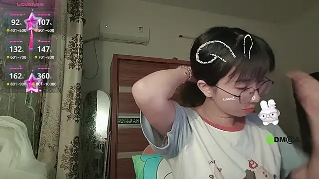 Snapshot of Lili_666 chatting on October 31, 2025, 4:47 pm Lili 666 online show from October 31, 2025, 4:47 pm