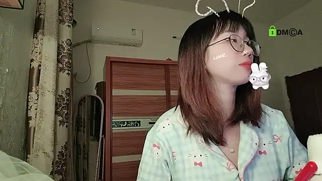 Lili 666 online show from December 22, 2025, 9:15 pm