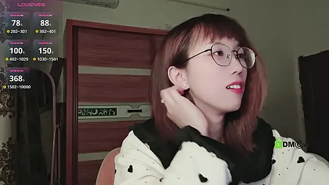 Lili 666 online show from February 17, 2025, 6:06 pm